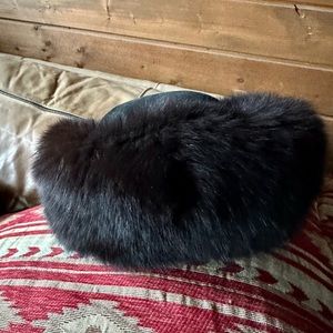 BLACK DESIGNER HAT WITH WIDE BLACK FOX TRIM